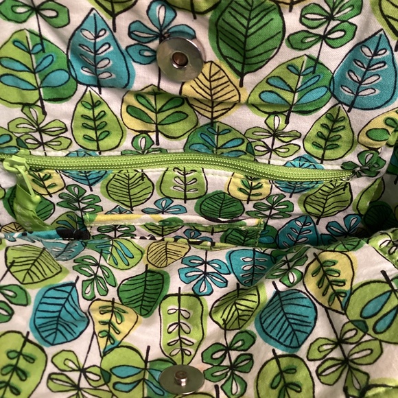 Vera Bradley Laura Shoulder Bag in Retired Pattern “Limes Up” - Picture 13 of 14